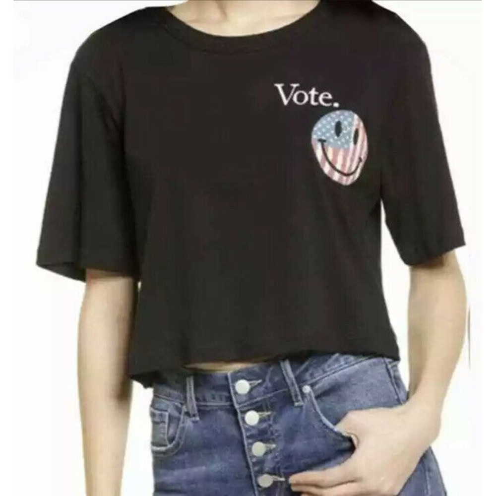 NWOT Lala land Creative Co Cropped Black Graphic T size M VOTE Cute Casual Chic